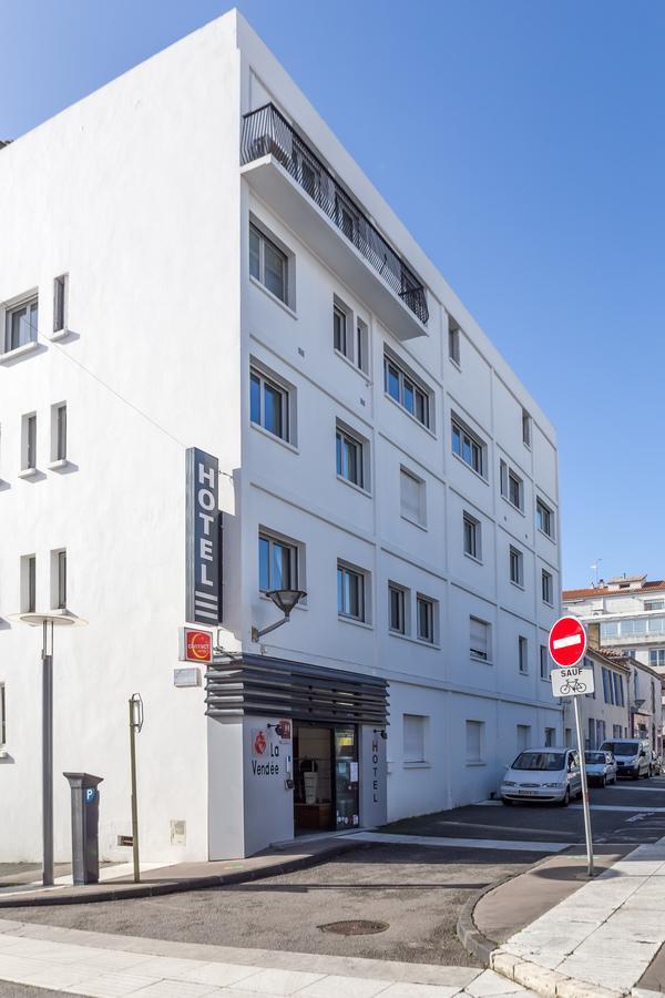 Hôtel de la Vendée La Roche-sur-Yon Exterior foto